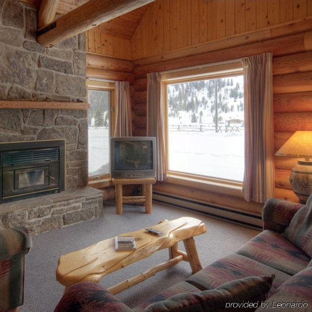 320 Guest Ranch Villa Gallatin Gateway Room photo